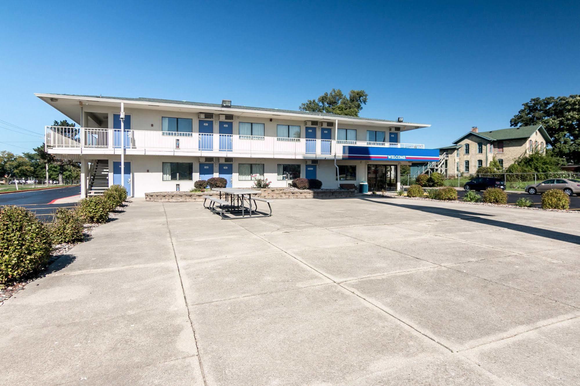 Motel 6-Janesville, WI Eksteriør bilde