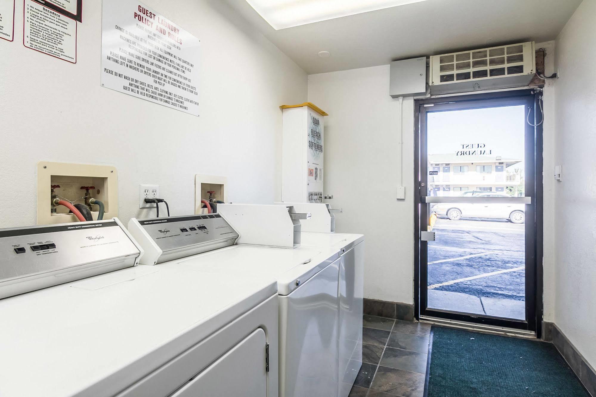 Motel 6-Janesville, WI Eksteriør bilde
