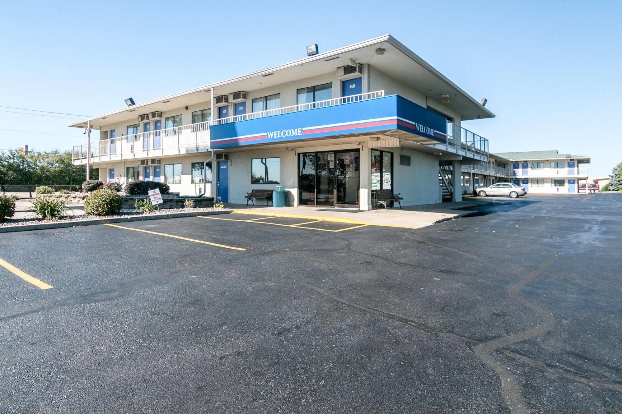 Motel 6-Janesville, WI Eksteriør bilde