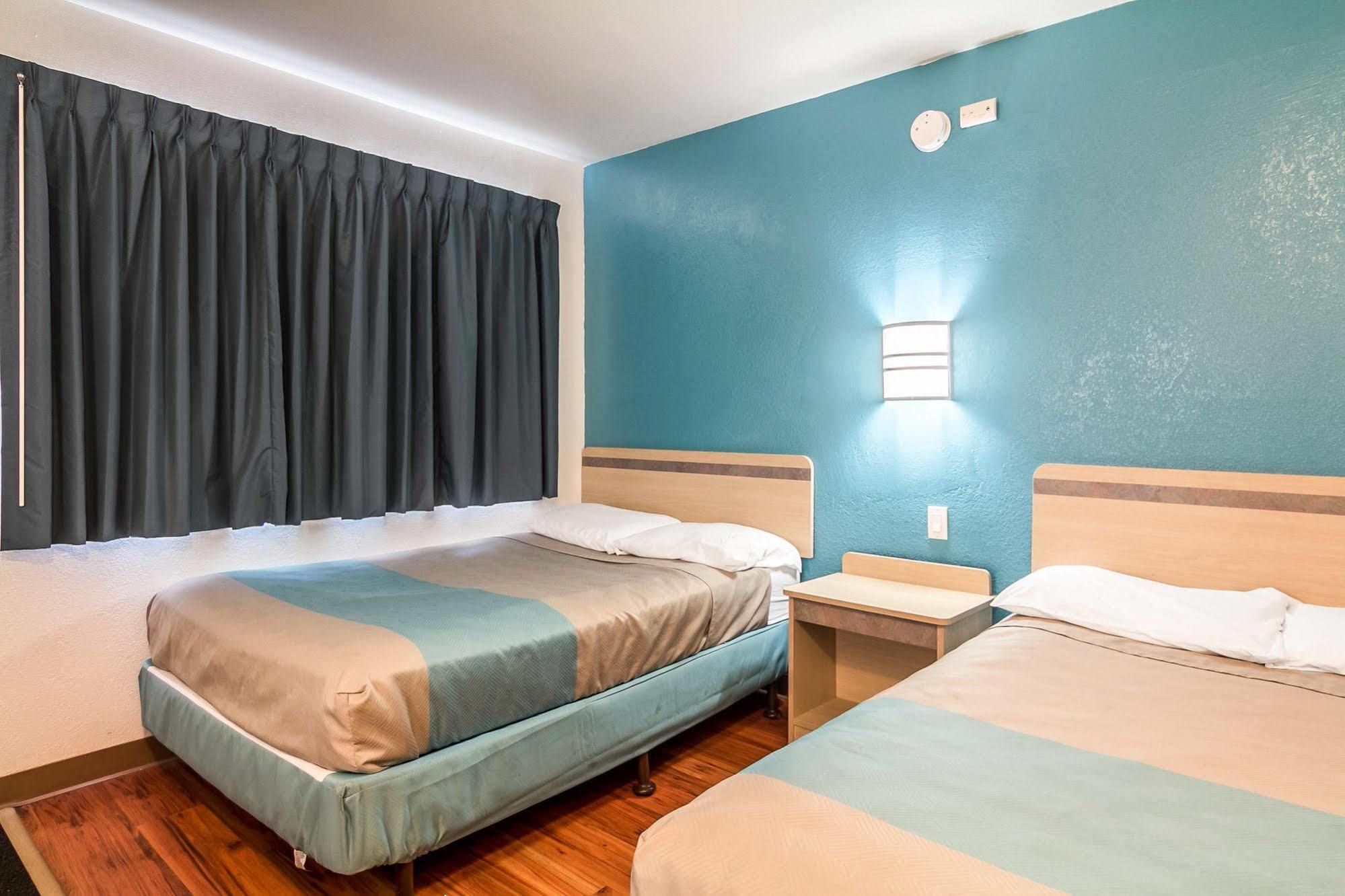 Motel 6-Janesville, WI Eksteriør bilde