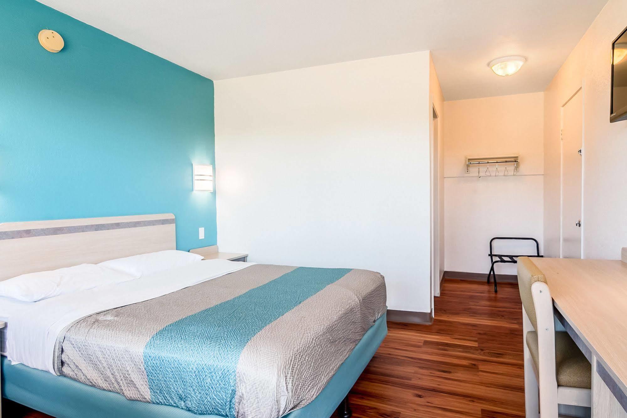 Motel 6-Janesville, WI Eksteriør bilde